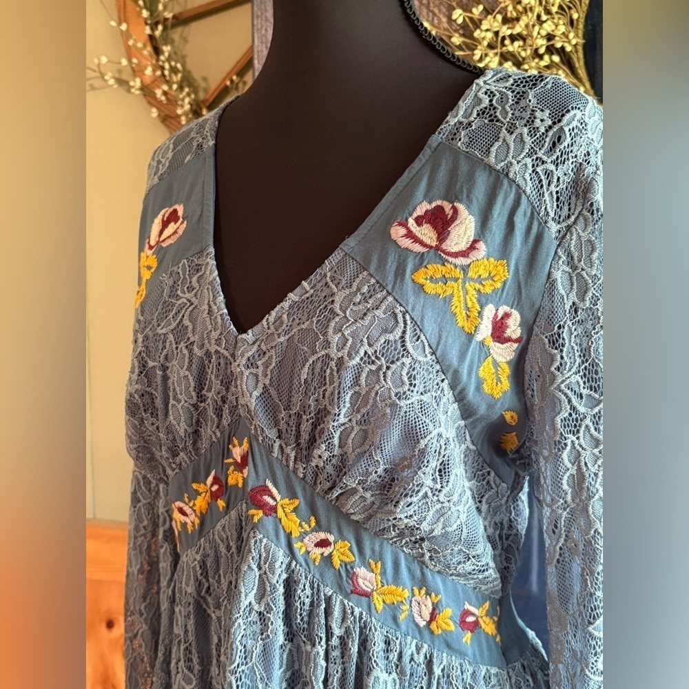 Miami Blue Long Sheer Sleeve V-Neck Sundress size M